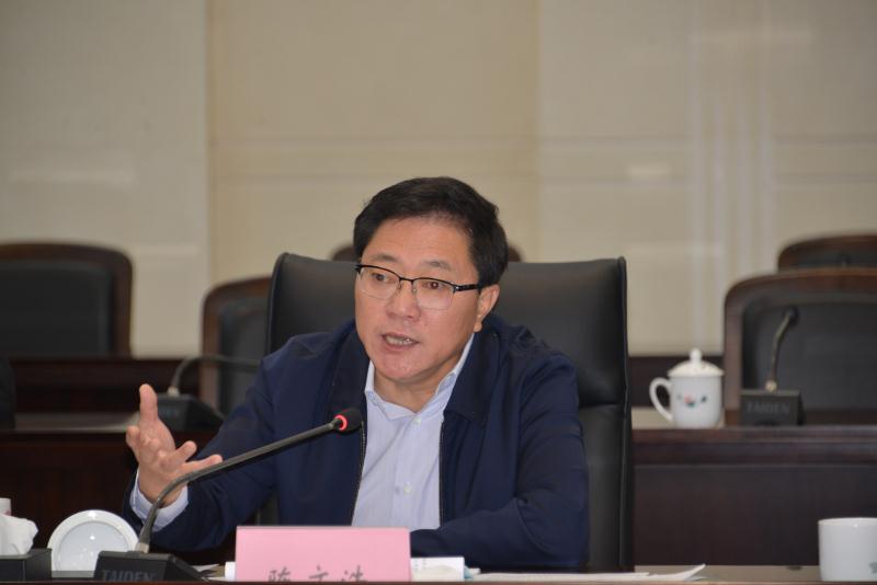 陈向群陈文浩主持工程建设项目审批制度改革部