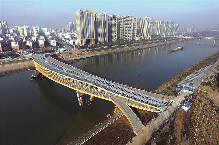 浏阳河汉桥今年6月竣工:形似弯月 以汉琴为设