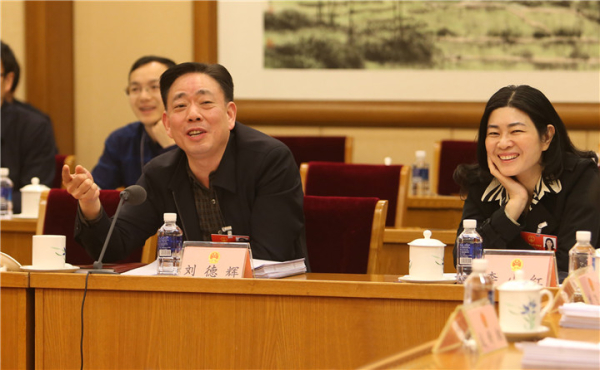 湖南贫困人口_湖南有596 万 贫困 人口 今后 5年 年均让 100万人(3)