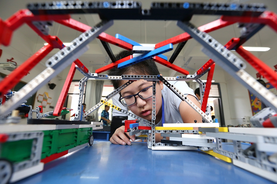 湖南省中小学机器人竞赛在衡阳举行