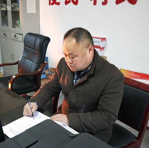 省人大代表李卫冬：带领村民脱贫奔小康