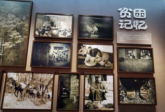 专访脱贫攻坚成就展负责人：每一张照片背后都有深刻的故事