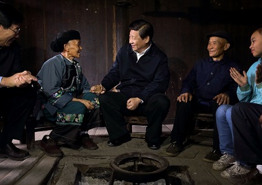 习近平赴湘西调研扶贫攻坚