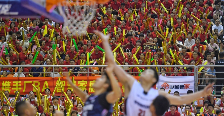 “厂BA”“村BA”引爆夏日激情