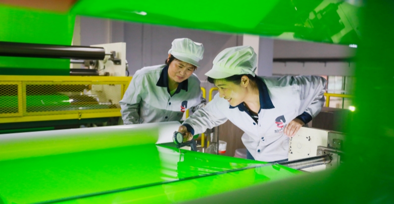 开足马力忙生产