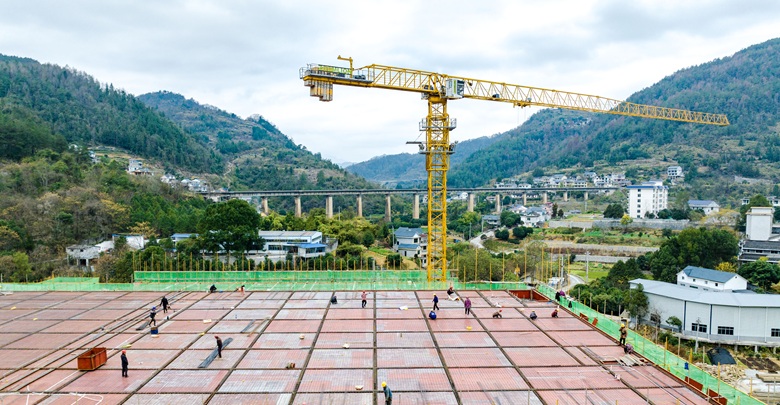 加快建设农产品加工仓储物流基地