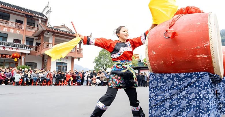 辞旧迎新乐融融