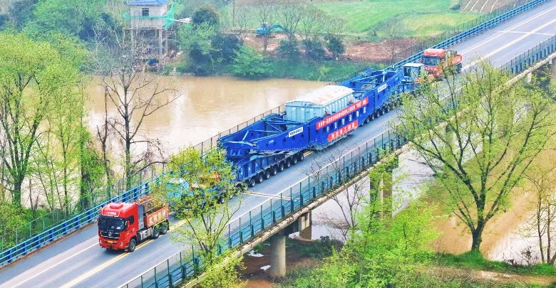 445吨“巨无霸”主变压器运抵长沙县