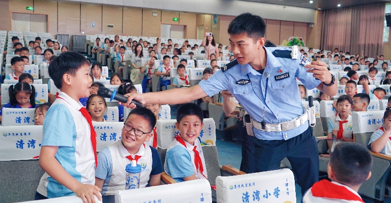 开学第一课 安全进校园