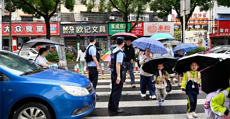 暖心护学不缺位
