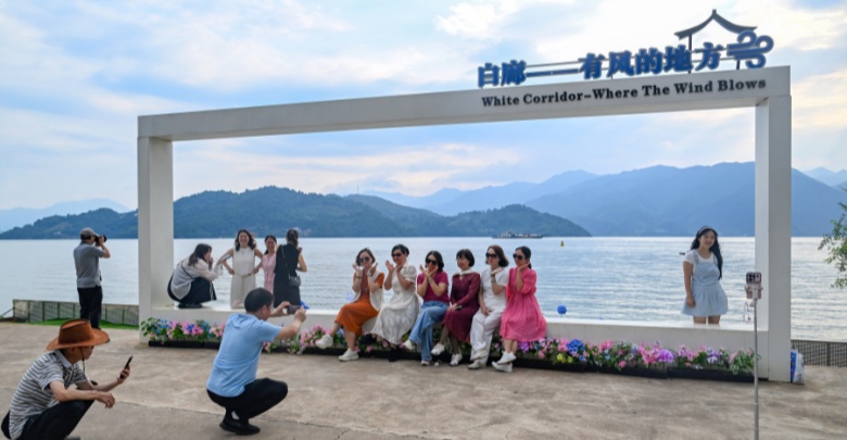 资兴“微改造、精提升”催生环湖网红新地标