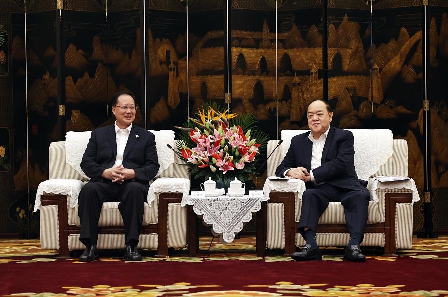 政务要闻 首页 湖南要闻  9月23日下午,省委副书记,省长毛伟明在成都
