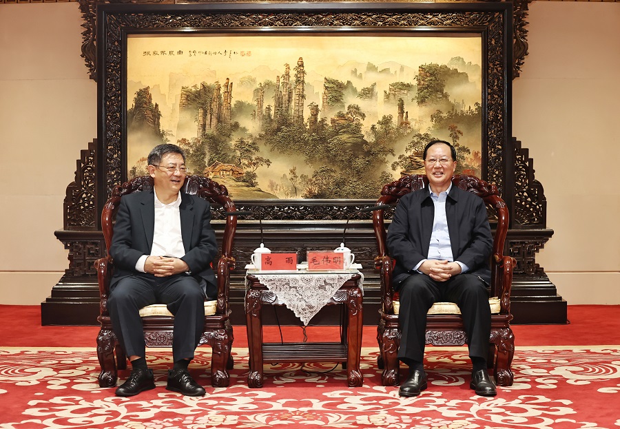 首页>政务要闻>首页>湖南要闻>省委常委,副省长张迎春,省政府秘书长