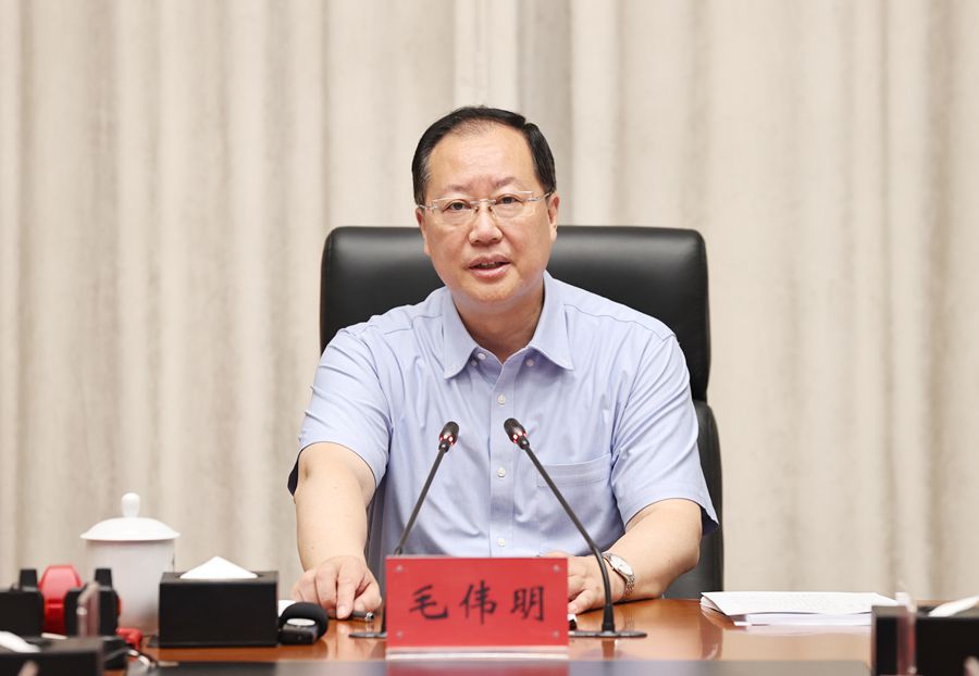 6月9日,省委副书记,省长毛伟明主持召开湖南省低空空域协同运行管委会