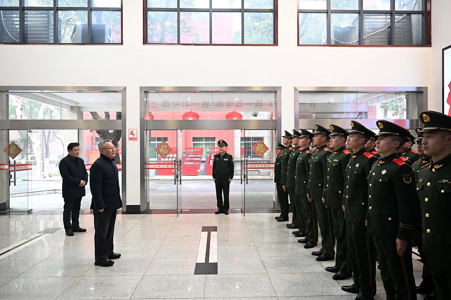 沈晓明看望慰问驻省委大院执勤武警官兵-湖南省人民政府门户网站
