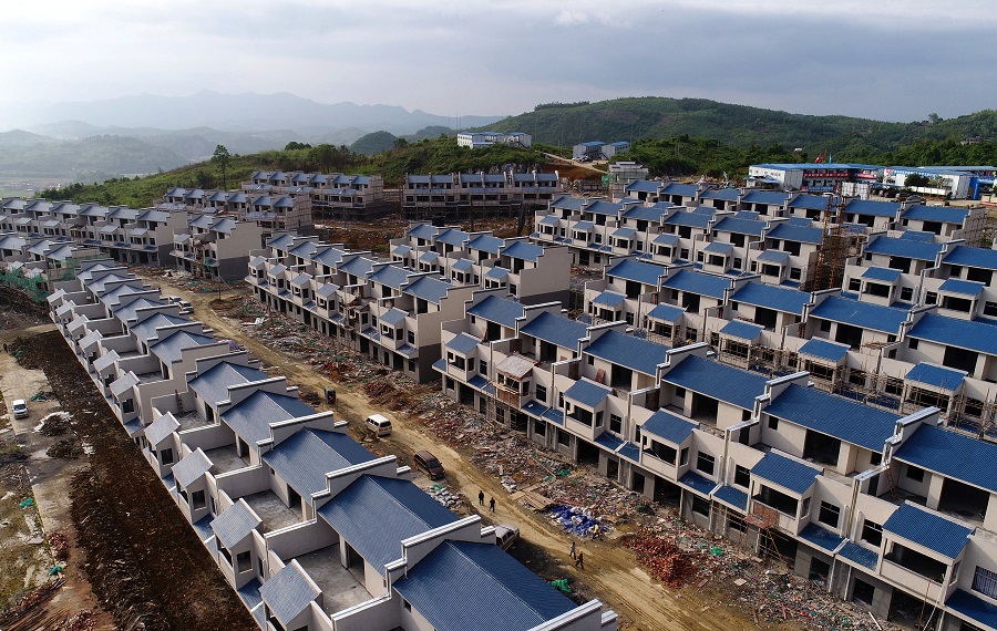 莽山水库移民安置房主体工程完工