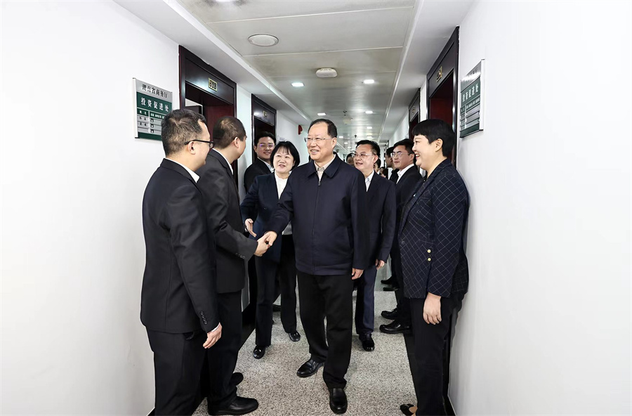 新春首个工作日毛伟明调研开放型经济